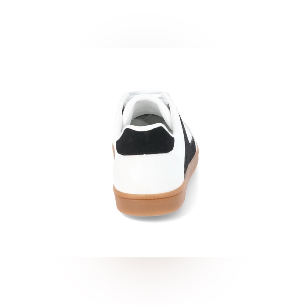 No Boundaries Women’s Lace Up Sport Sneakers, Wide Width
White and Black - Picture 2 of 5